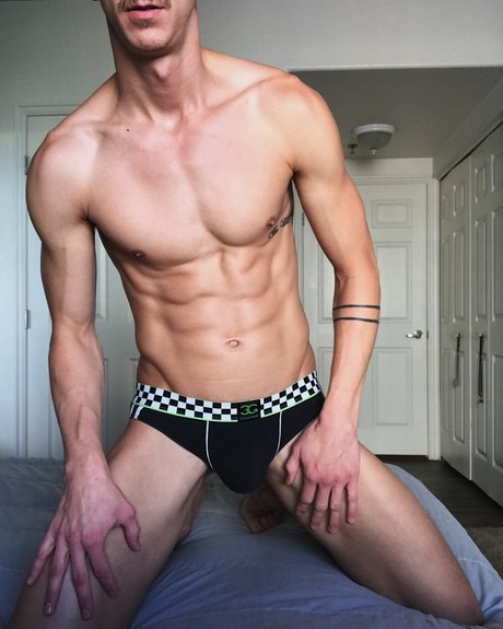 Salty Twunk model sexy pics