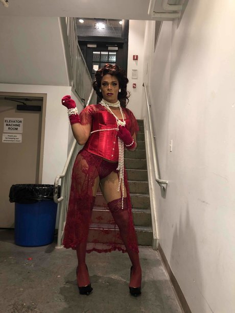 Donna May model beautiful img