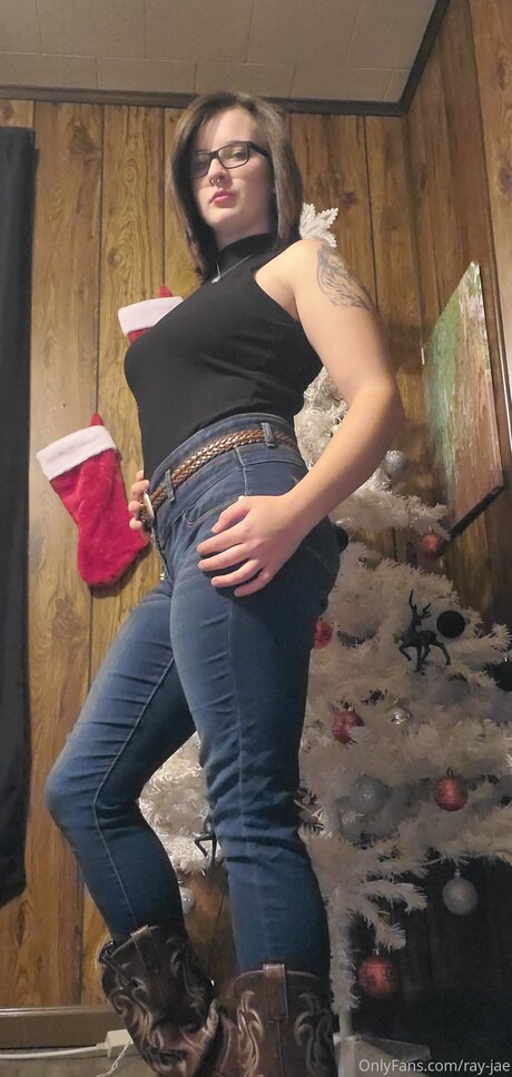 Ray Jae art model image