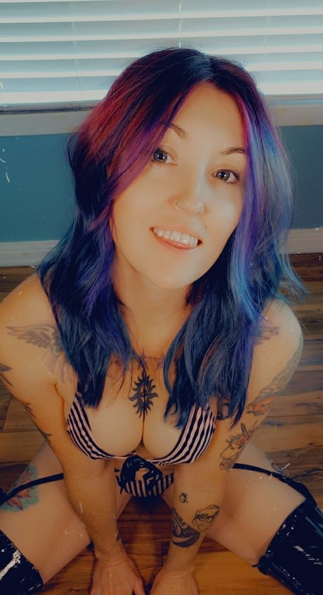 _Rave Kittie top star galleries