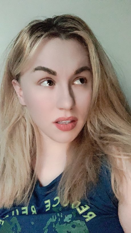 Remilyn pornstar pretty photos