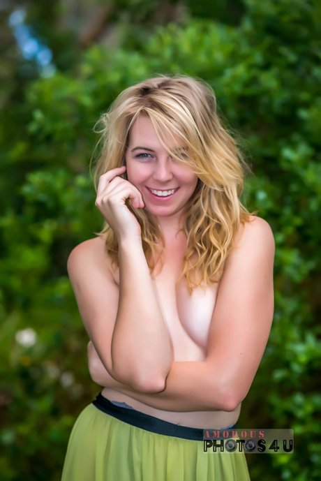 Riley Jade free pornstar pictures