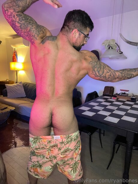 Ryan Bones Best Profile Photo