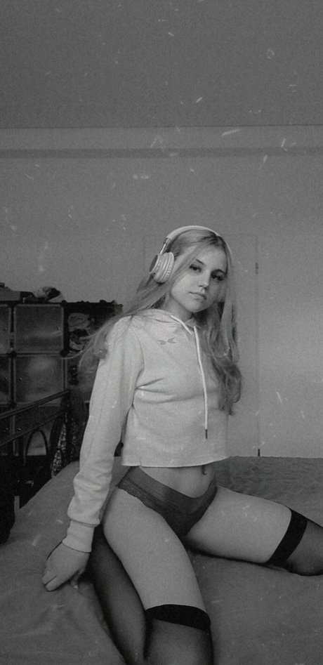 Ruby ree beautiful actress img