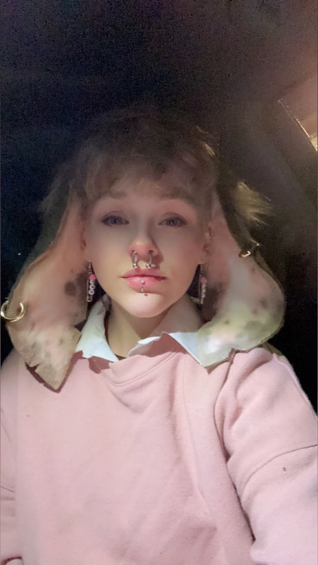 Bunni Boi Kush hot pornstar pictures