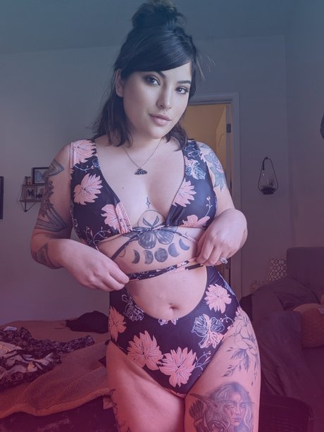 blonde curvy onlyfans sexy nude pic