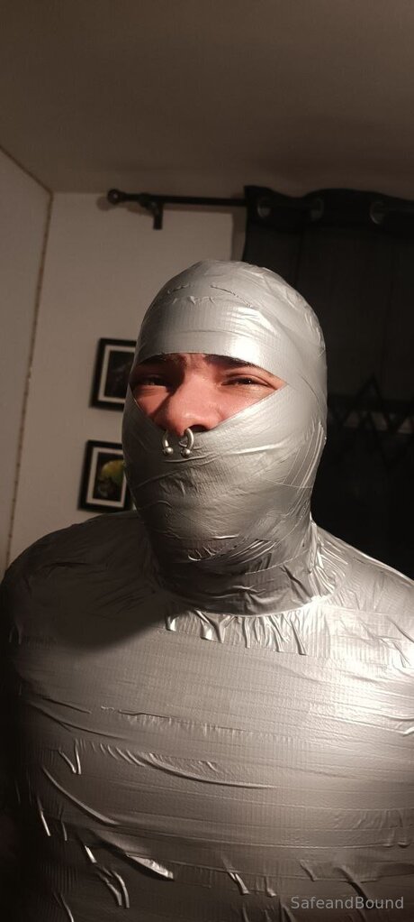 Safe and Bound perfect actress pics