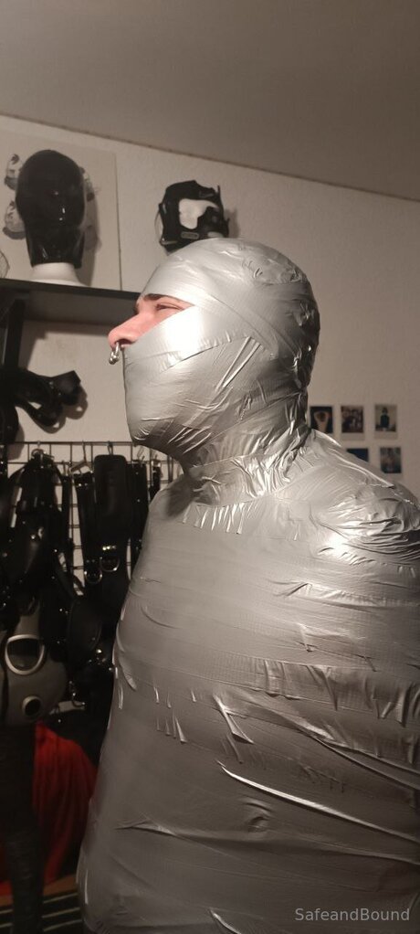 Safe and Bound free star images