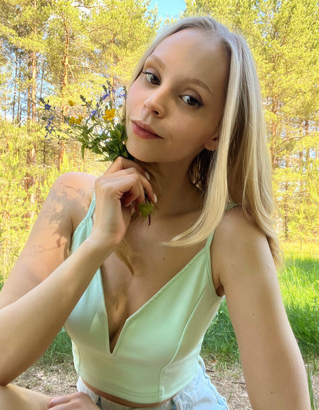 pregnant milf onlyfans nude images