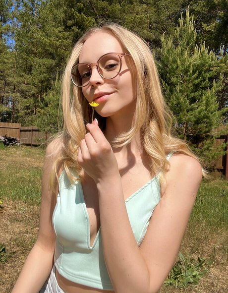 busty mom onlyfans free xxx gallery