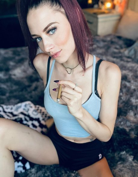 bbc redhead onlyfans hot nude pic