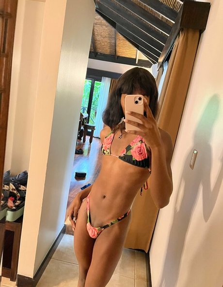 Vanniall sex model images