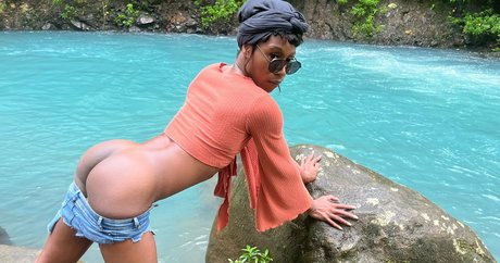 asian latex onlyfans hd picture