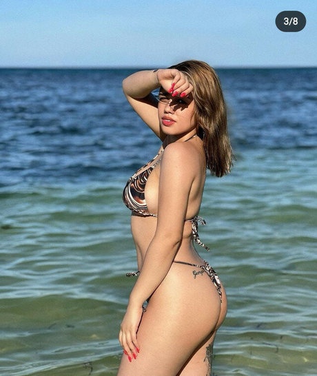 brown eyes kitty onlyfans sexy nudes pic