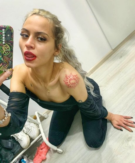 axalrnaed perfect pornstar pic