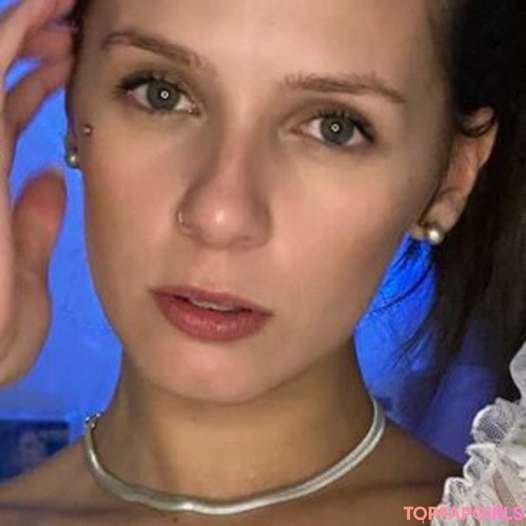 babylizz pretty pornstar images