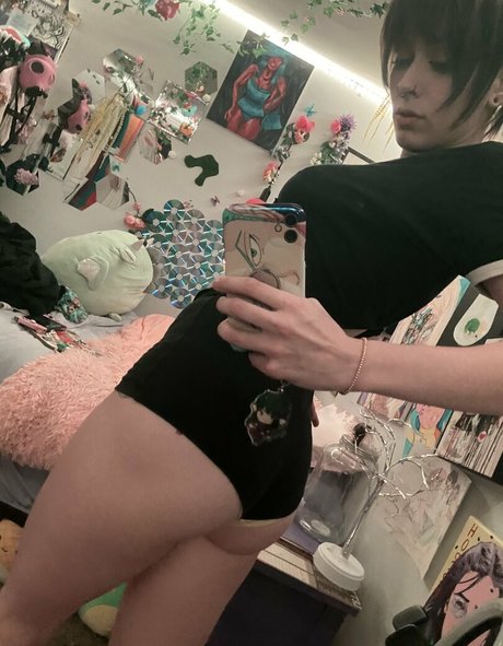 hairy legs onlyfans sexy photo