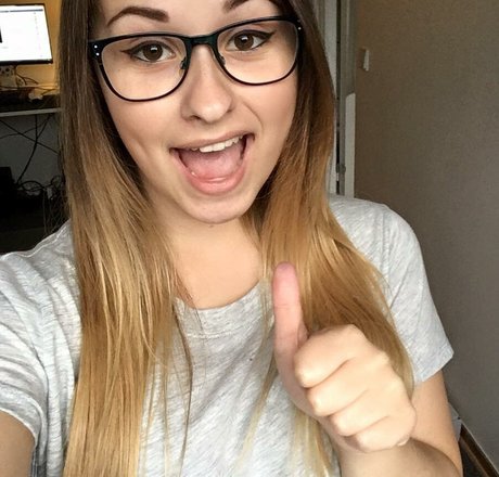 Wanjin model naked photo