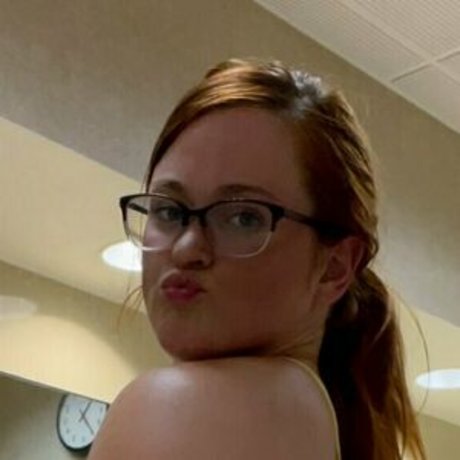 petite onlyfans porno photo