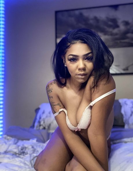 freckles onlyfans nice image