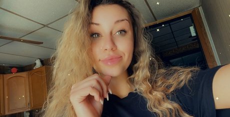 sassysloth model beautiful image