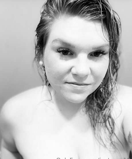 justmeg18 pretty star img