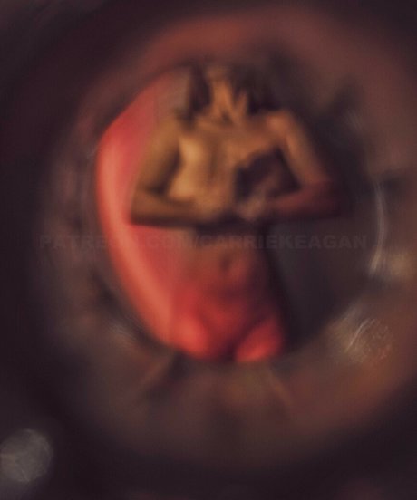 Carrie Keagan hd actress images