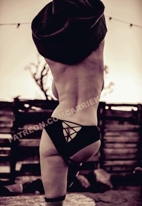 milf handjob onlyfans free images