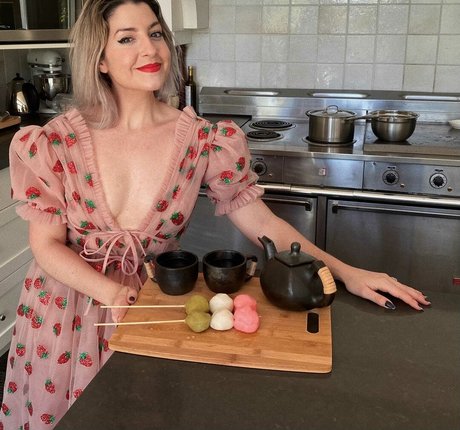 Rebecca Ford porn model pictures