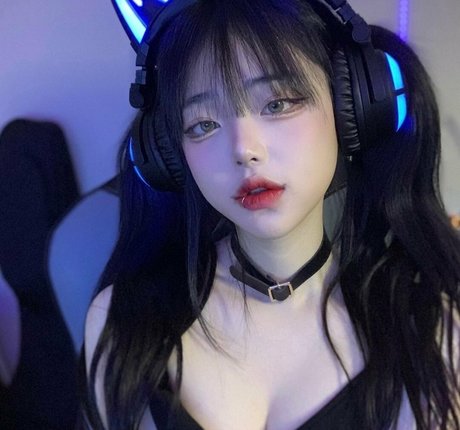 hinachan01 exclusive actress pics