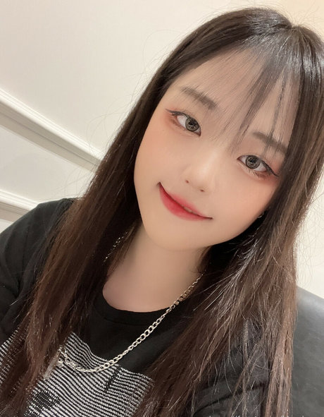 hinachan01 model nudes picture