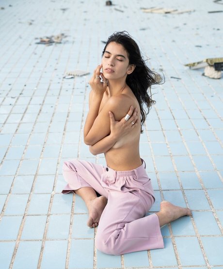 Gal Dahan naked model img