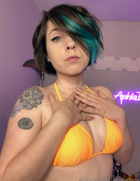 aphiademieuxpublic nude model galleries