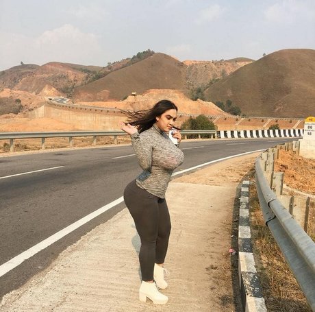 Reneesha Saikia porn model image