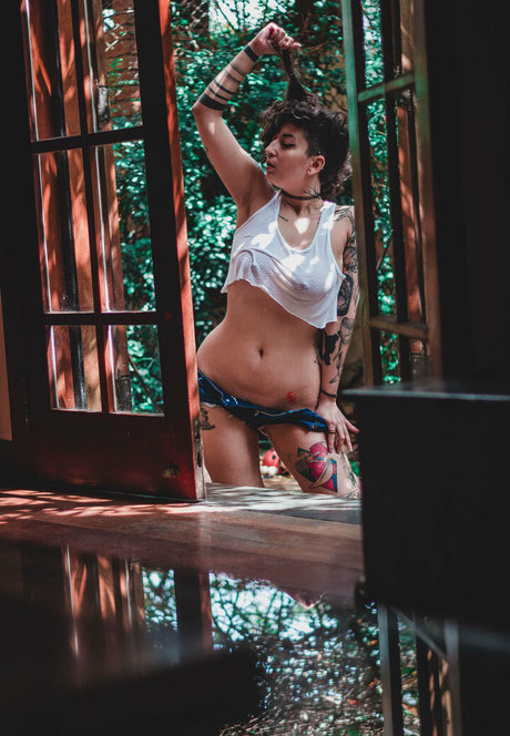 julh4 free nude pornstar photo