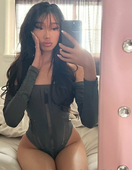 katanafinishhim naked model pictures