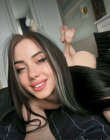 imhorndoll nice actress pictures