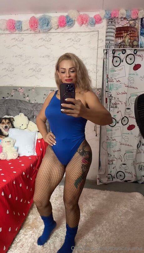 theonejuana star best pics