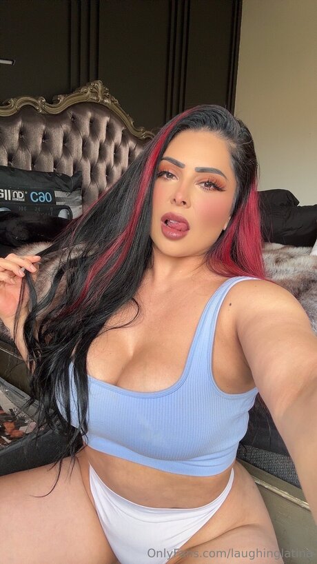 laughinglatina model nude image