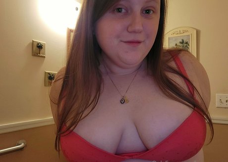 shaved onlyfans top pic