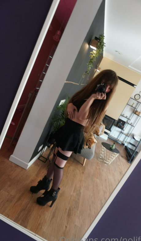 NOLIF erotic actress pics