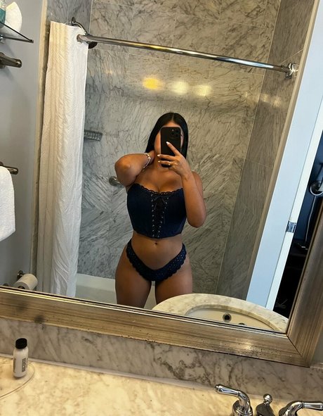 cute asian onlyfans hd gallery