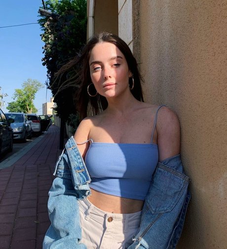 eating onlyfans beautiful naked img