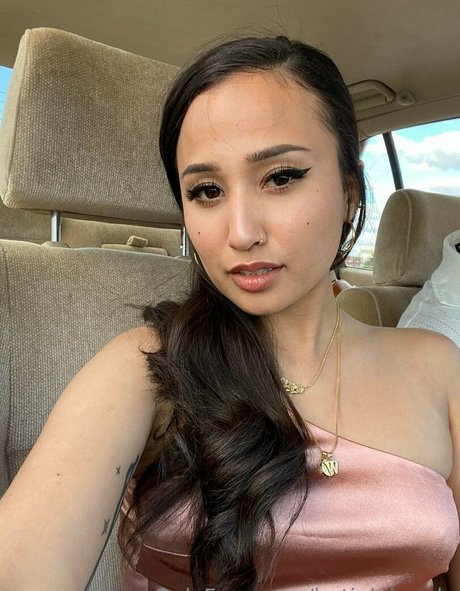 asian brunette onlyfans beautiful pics