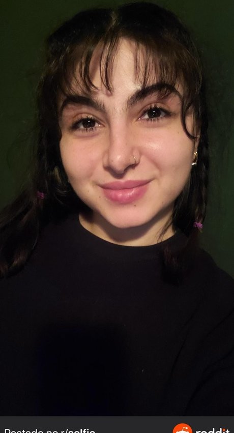 bl00m00n model pictures