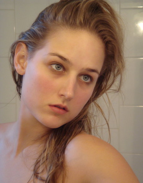 Leelee Sobieski Best Profile Photo