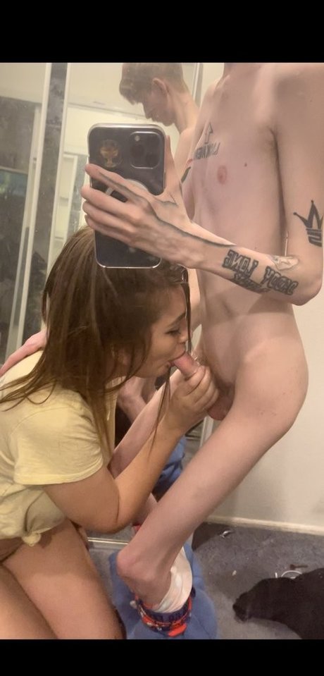 Long Neck star sex photos