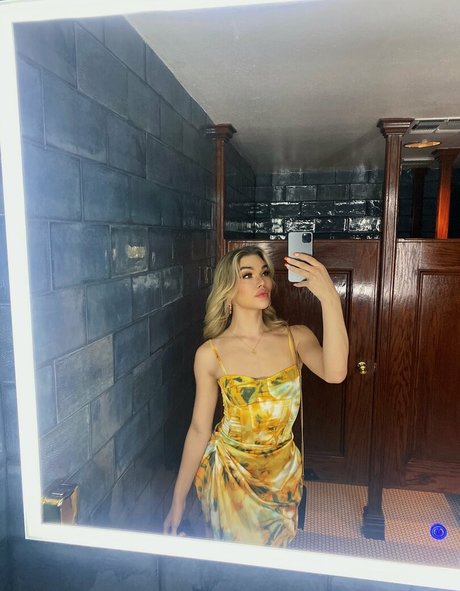 gardenofemmarose model naked pic