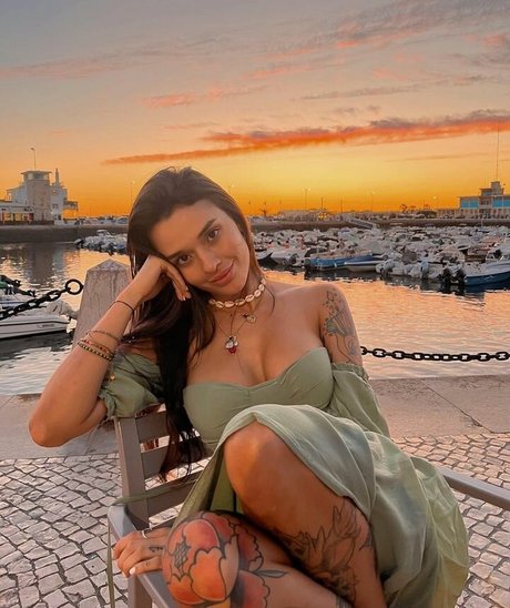 janadeoliveira_ model nice img