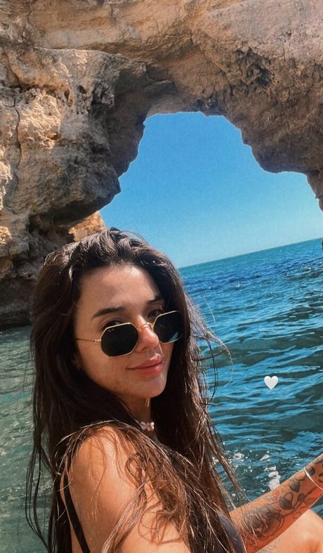 janadeoliveira_ pretty actress image